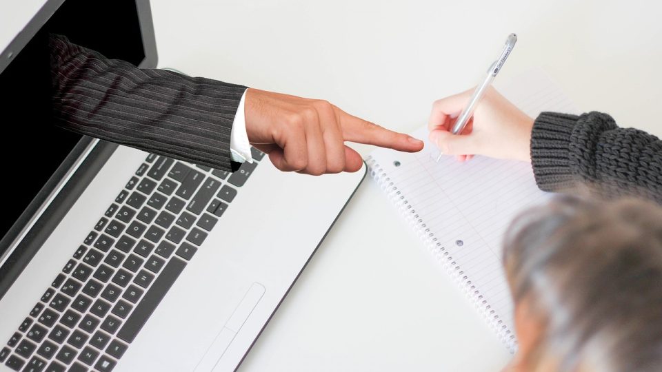 Pourquoi suivre des cours particuliers en informatique en ligne ?