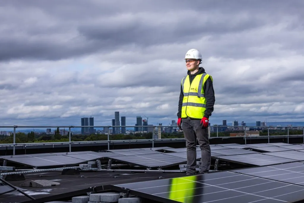 ROI du nettoyage des panneaux solaires : optimisez votre rentabilité énergétique
