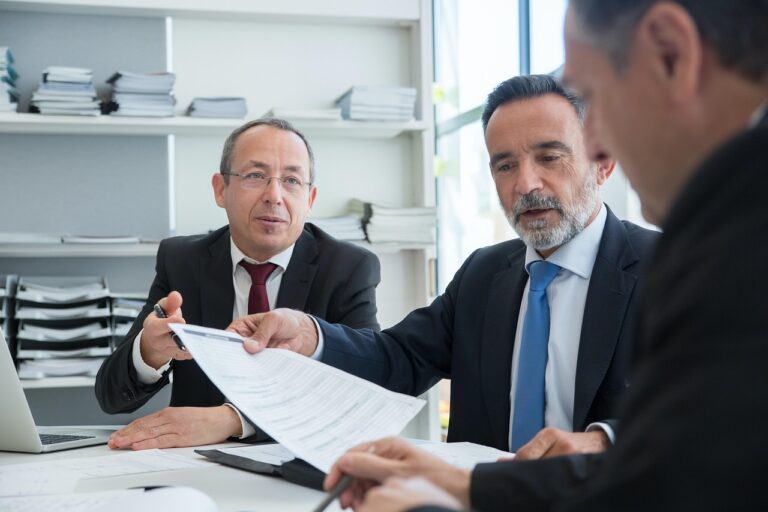 Travailler à l’étranger sans créer d’entreprise : le portage salarial comme solution agile