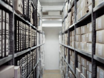 Quels sont les différents types d'archives intermédiaires dans une entreprise ?