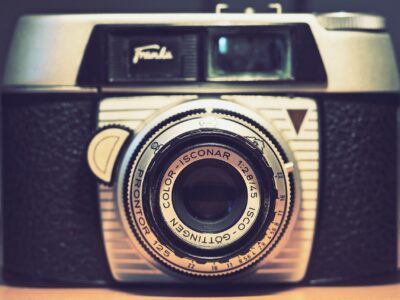 Les_appareils_photo_vintage_pour_capturer_les_données_visuelles_dans_un_monde_numérique